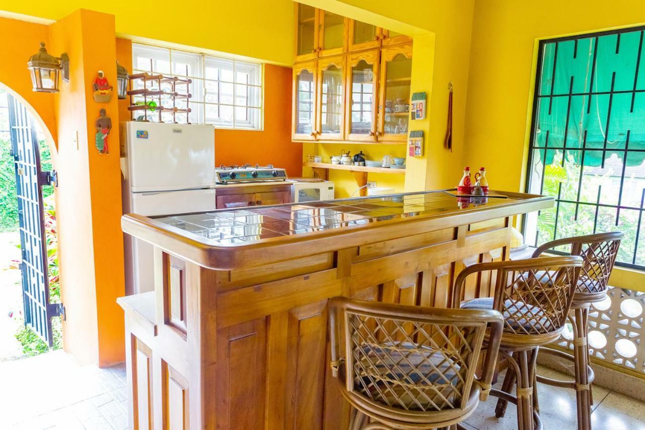 2 Bedroom On Private Estate Kingston Bagian luar foto
