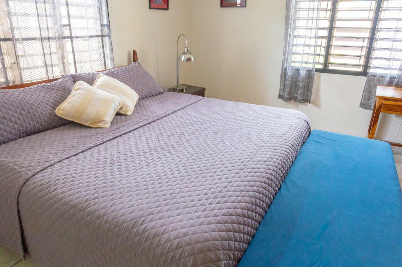 2 Bedroom On Private Estate Kingston Bagian luar foto
