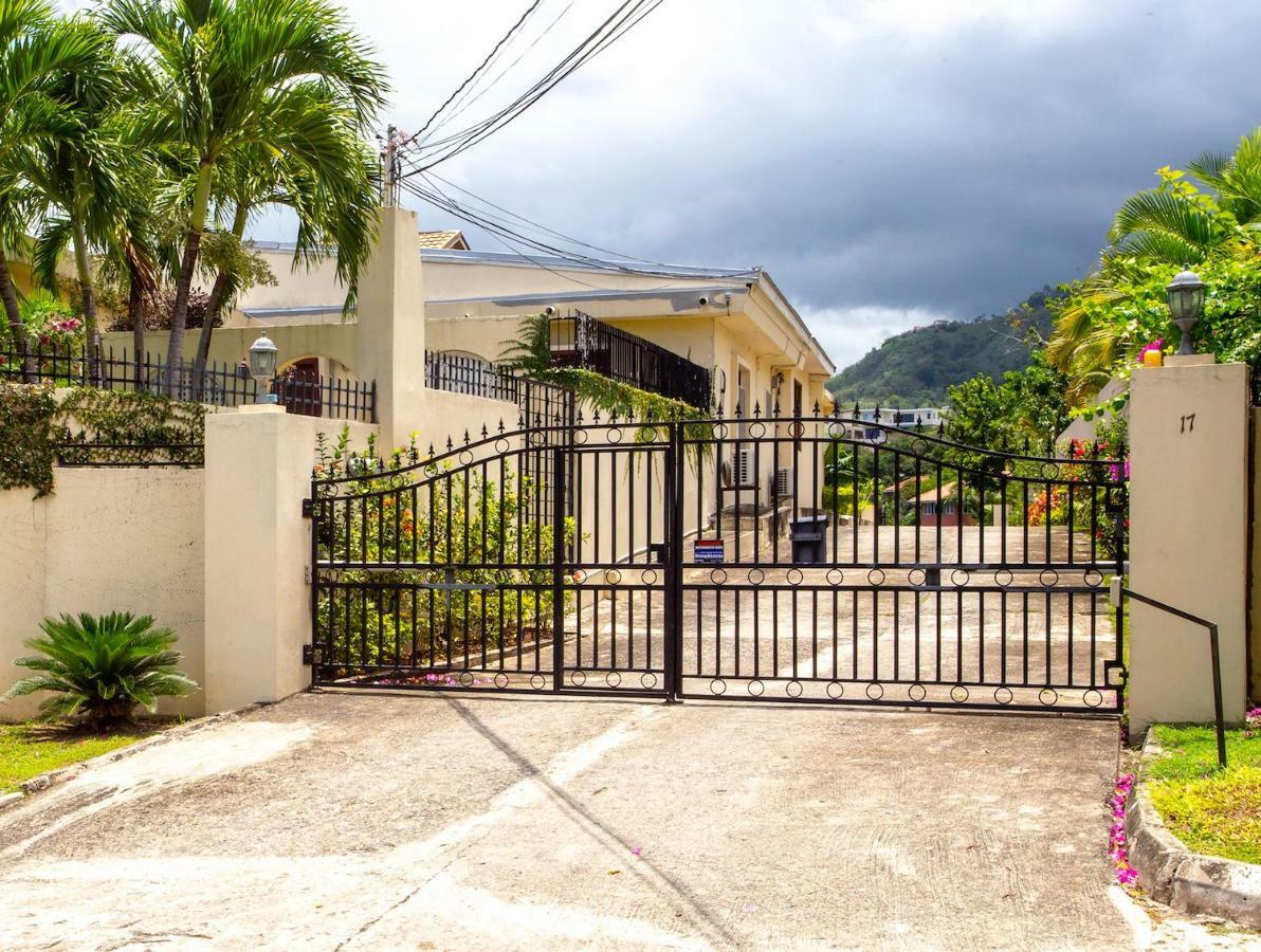 2 Bedroom On Private Estate Kingston Bagian luar foto